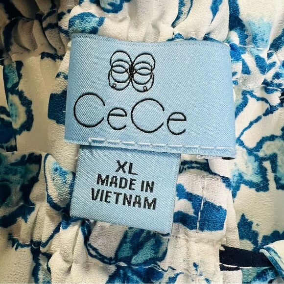 CeCe Women’s Tops Size XL Blue and White Floral Blouse - Picture 7 of 10